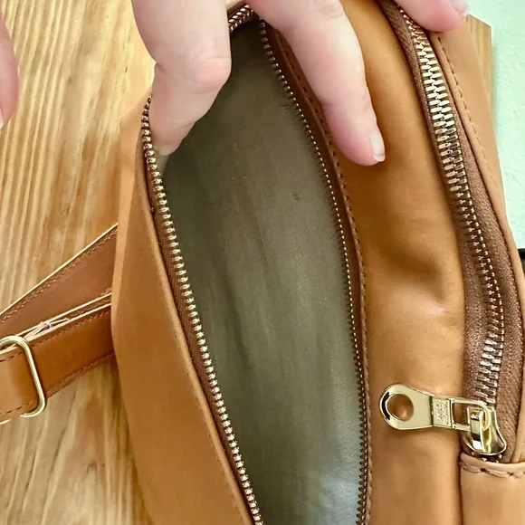 NWT Parker Clay leather sling bag - Picture 9 of 13